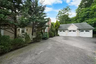193 Pidgeon Hill Rd, South Huntington, NY 11746 - Photo 4