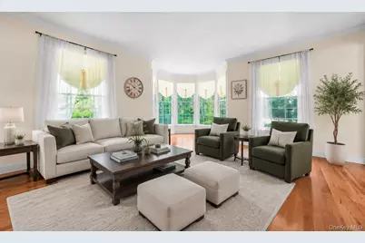 193 Pidgeon Hill Road, South Huntington, NY 11746 - Photo 10