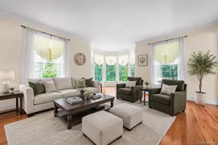 193 Pidgeon Hill Rd, South Huntington, NY 11746 - Photo 10