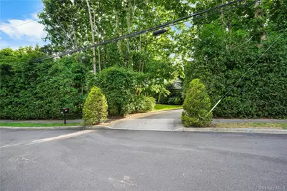 193 Pidgeon Hill Road, South Huntington, NY 11746 - Photo 44