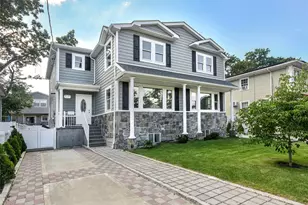 59A Hickory Rd, Port Washington, NY 11050 - Photo 2