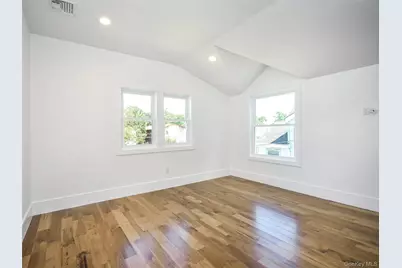 59A Hickory Road, Port Washington, NY 11050 - Photo 12