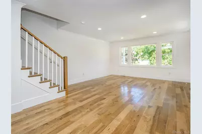 59A Hickory Road, Port Washington, NY 11050 - Photo 4