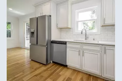 59A Hickory Road, Port Washington, NY 11050 - Photo 8