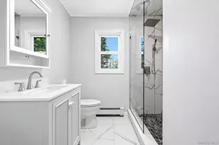 725 Peconic Ln, Peconic, NY 11958 - Photo 8