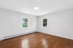 725 Peconic Ln, Peconic, NY 11958 - Photo 14
