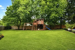 22 Puritan Ave, Mount Sinai, NY 11766 - Photo 22