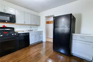 18-55 21st Dr, Astoria, NY 11105 - Photo 18