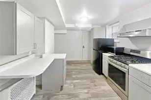 18-55 21st Dr, Astoria, NY 11105 - Photo 30