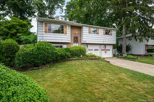 90 Rhode Island Ave, Bay Shore, NY 11706 - Photo 2