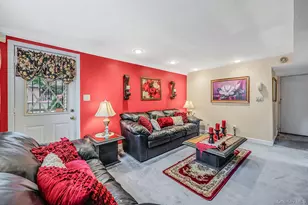 90 Rhode Island Ave, Bay Shore, NY 11706 - Photo 24