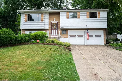 90 Rhode Island Avenue, Bay Shore, NY 11706 - Photo 1