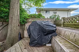 90 Rhode Island Ave, Bay Shore, NY 11706 - Photo 30