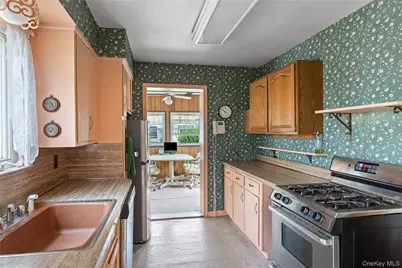 637 Stratford Road, Baldwin, NY 11510 - Photo 12