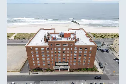 370 W Broadway #5W, Long Beach, NY 11561 - Photo 2