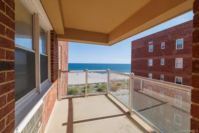 370 W Broadway #5W, Long Beach, NY 11561 - Photo 4