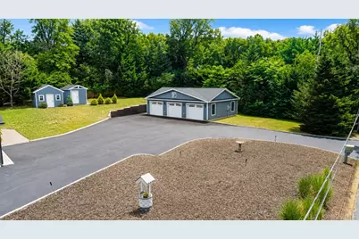 9 Huckleberry Lane, East Setauket, NY 11733 - Photo 6