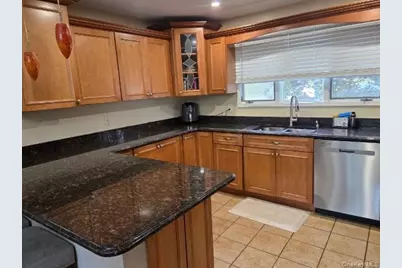 35 W Allison, Pearl River, NY 10965 - Photo 6