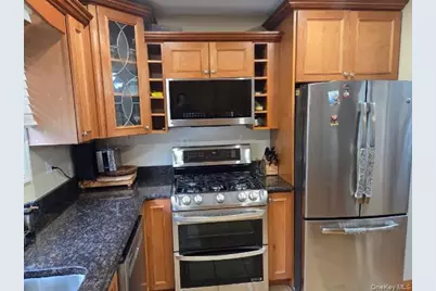 35 W Allison, Pearl River, NY 10965 - Photo 8