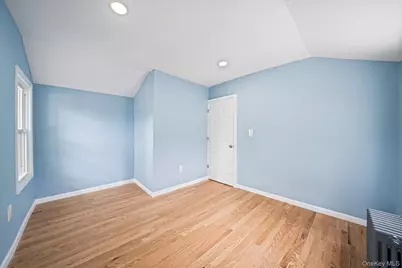 532 Washington Avenue, West Hempstead, NY 11552 - Photo 18