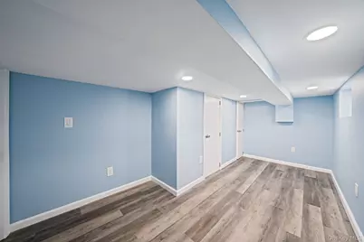 532 Washington Avenue, West Hempstead, NY 11552 - Photo 22