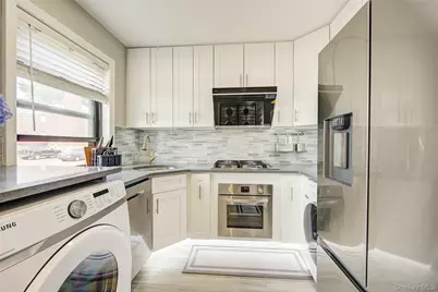 199-21 19th Avenue #2-161, Whitestone, NY 11357 - Photo 8