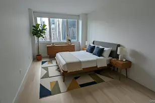 322 W 57th St, New York (Manhattan), NY 10019 - Photo 2