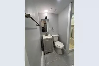 207 Morsemere Avenue, Yonkers, NY 10703 - Photo 10