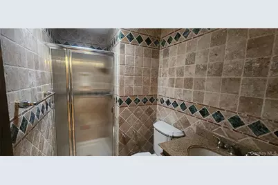 7 Arista Court, Dix Hills, NY 11746 - Photo 20