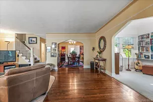 25 Archer Rd, West Hempstead, NY 11552 - Photo 2