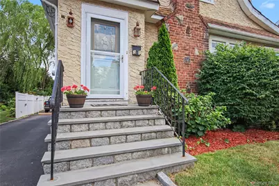 31 Brookdale Avenue, White Plains, NY 10603 - Photo 4