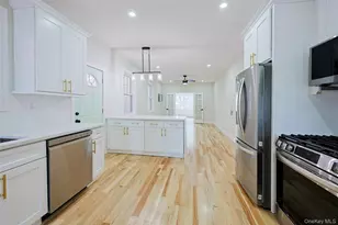 58-13 69th Pl, Maspeth, NY 11378 - Photo 8