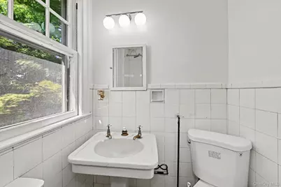 53 Cortlandt Avenue, New Rochelle, NY 10801 - Photo 16