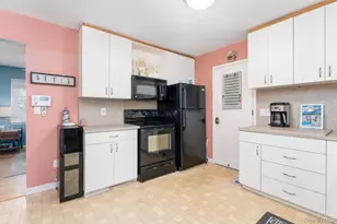23 Staller Blvd, Hampton Bays, NY 11946 - Photo 16