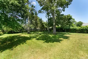23 Staller Blvd, Hampton Bays, NY 11946 - Photo 6