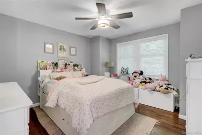 239 S 2nd Street, Lindenhurst, NY 11757 - Photo 18