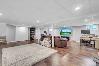 239 S 2nd Street, Lindenhurst, NY 11757 - Photo 20