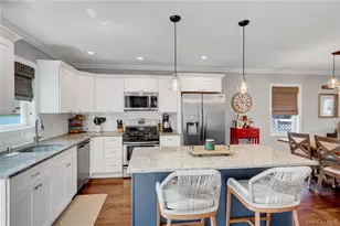 239 S 2nd St, Lindenhurst, NY 11757 - Photo 12
