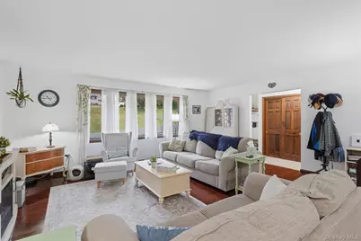 9 Roxanne Boulevard, Highland, NY 12528 - Photo 4