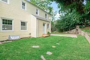 17 Pinewood Rd, Manhasset, NY 11030 - Photo 34