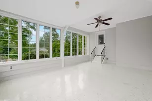 17 Pinewood Rd, Manhasset, NY 11030 - Photo 16