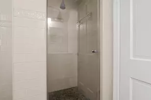 17 Pinewood Rd, Manhasset, NY 11030 - Photo 22
