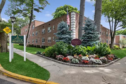 43 Edwards Street #1-B, Roslyn Heights, NY 11577 - Photo 18