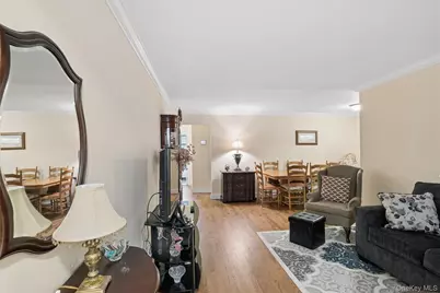 43 Edwards Street #1-B, Roslyn Heights, NY 11577 - Photo 10