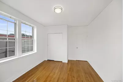 1 Ash Place #2K, Great Neck, NY 11021 - Photo 10