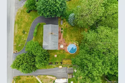 7 Colleen Lane, Wallkill, NY 12589 - Photo 4
