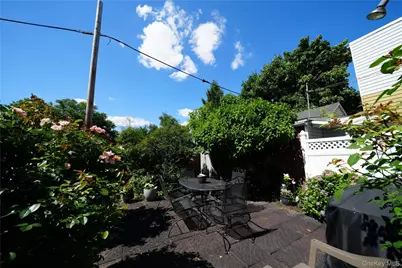 6149 62nd Avenue, Middle Village, NY 11379 - Photo 22