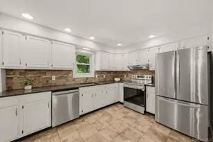 74 Peach Rd, Poughkeepsie, NY 12601 - Photo 14