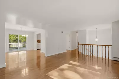 74 Peach Road, Poughkeepsie, NY 12601 - Photo 8