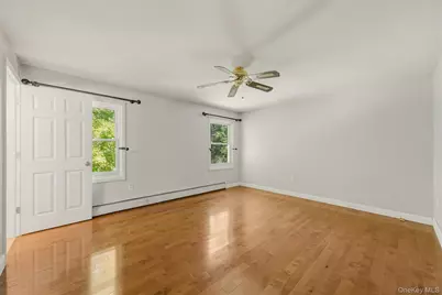 74 Peach Road, Poughkeepsie, NY 12601 - Photo 16